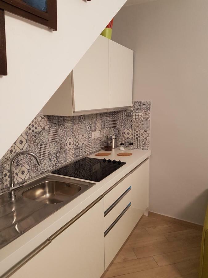 شقة La Casa Di Abbi نابولي المظهر الخارجي الصورة